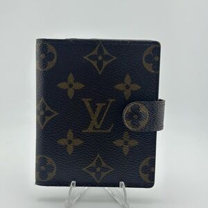 Louis Vuitton Monogram Compact Wallet!